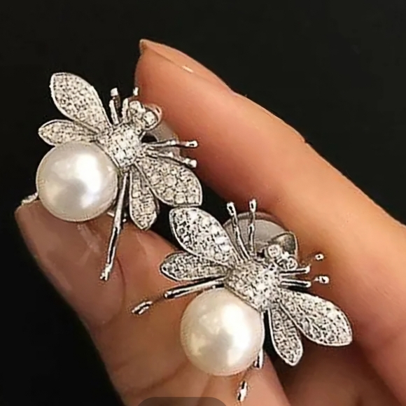 Pearl Bee Earrings Silver Tone Faux Pearl Rhinestones - Picture 7 of 8